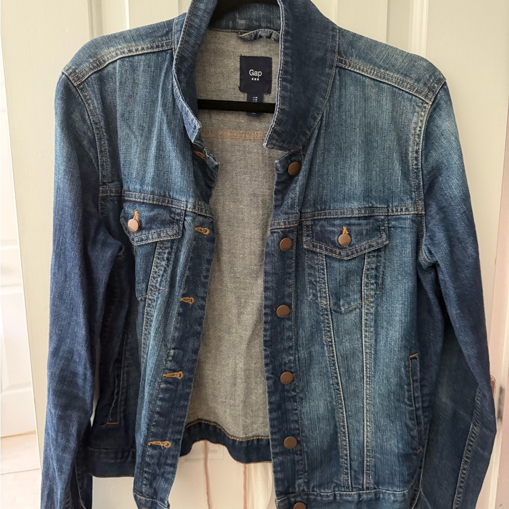 GAP Blue Jean Jacket Classic Denim Style